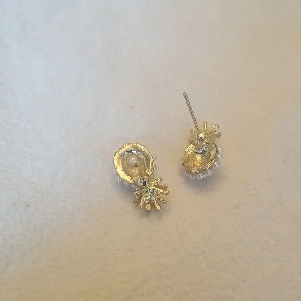 Pineapple pearl 14k gold stud earrings